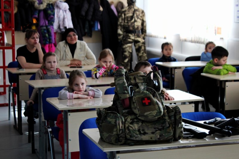  У нас в гостях воспитанники и воспитатели детского сада «Цветок Уренгоя»